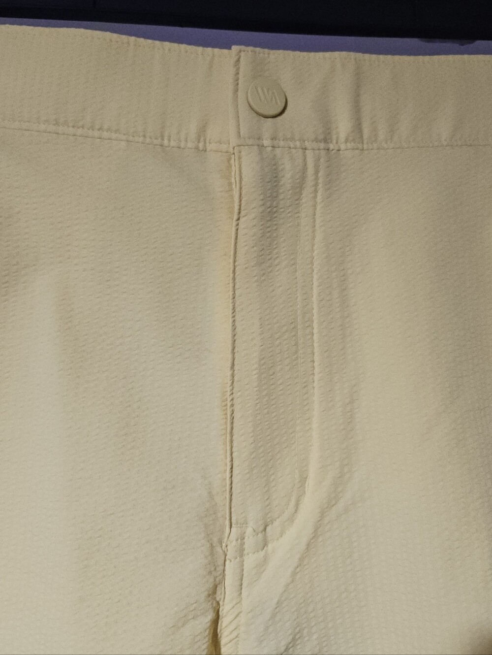 Men's Cream Flat-Front Performance Shorts